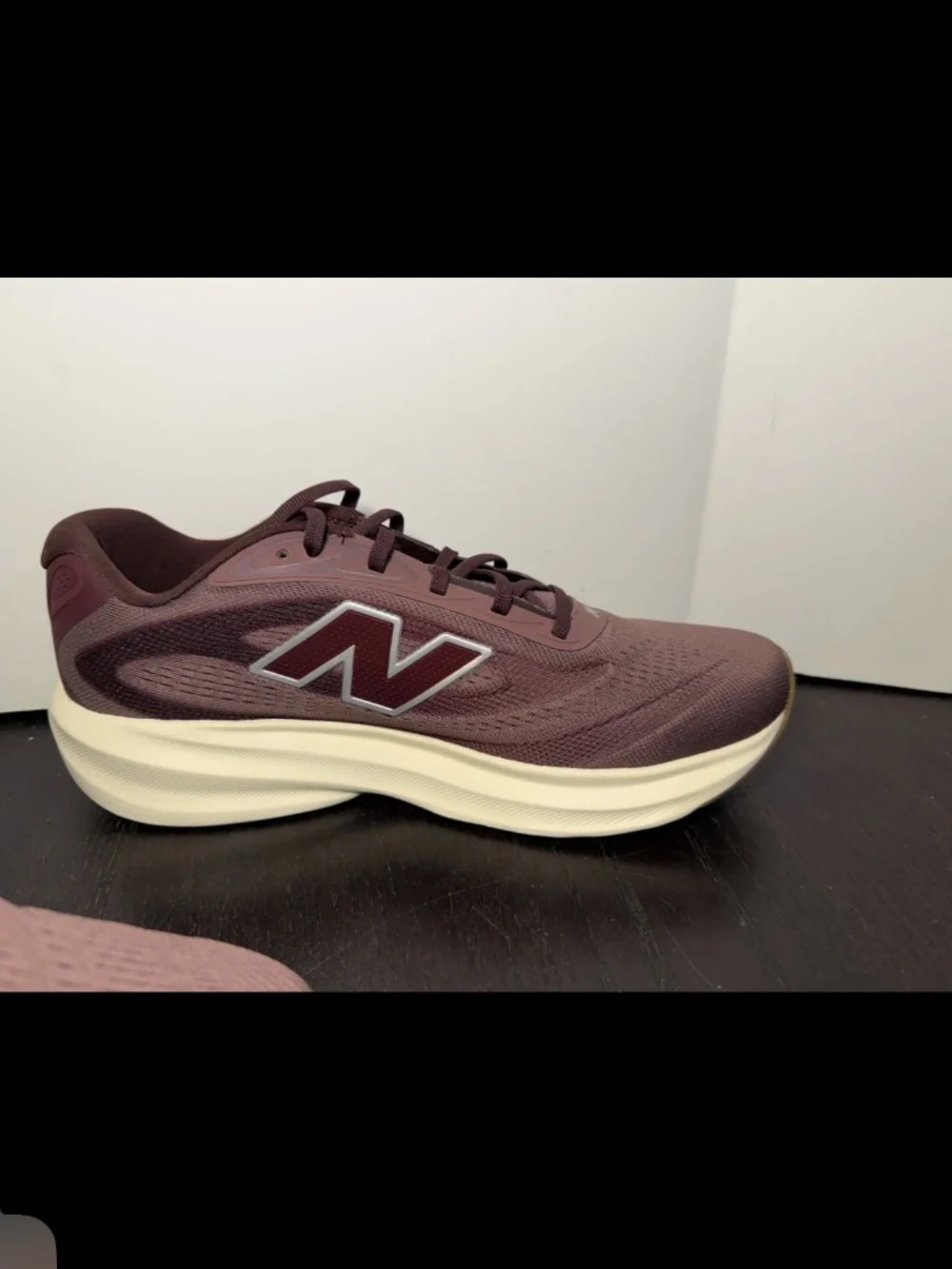 New Balance Fresh Foam 680v9 Running Shoes Burgundy/Purple/Beige Mens 9D/Wm 10.5
